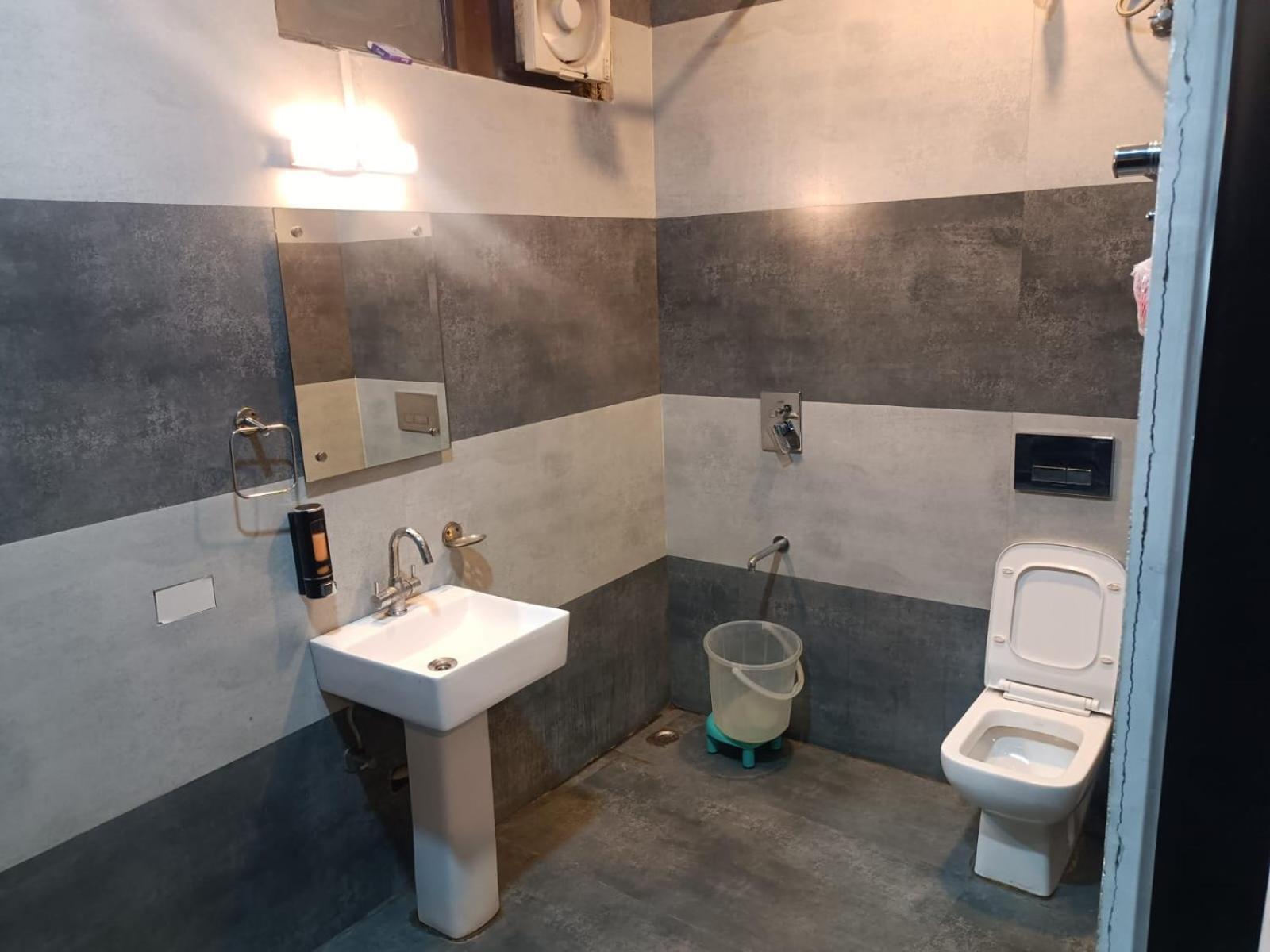 Hotel Kuber Rai ภายนอก รูปภาพ